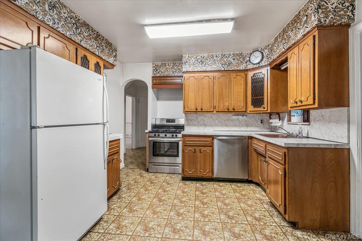 80-59 208th Street Property Photo 10