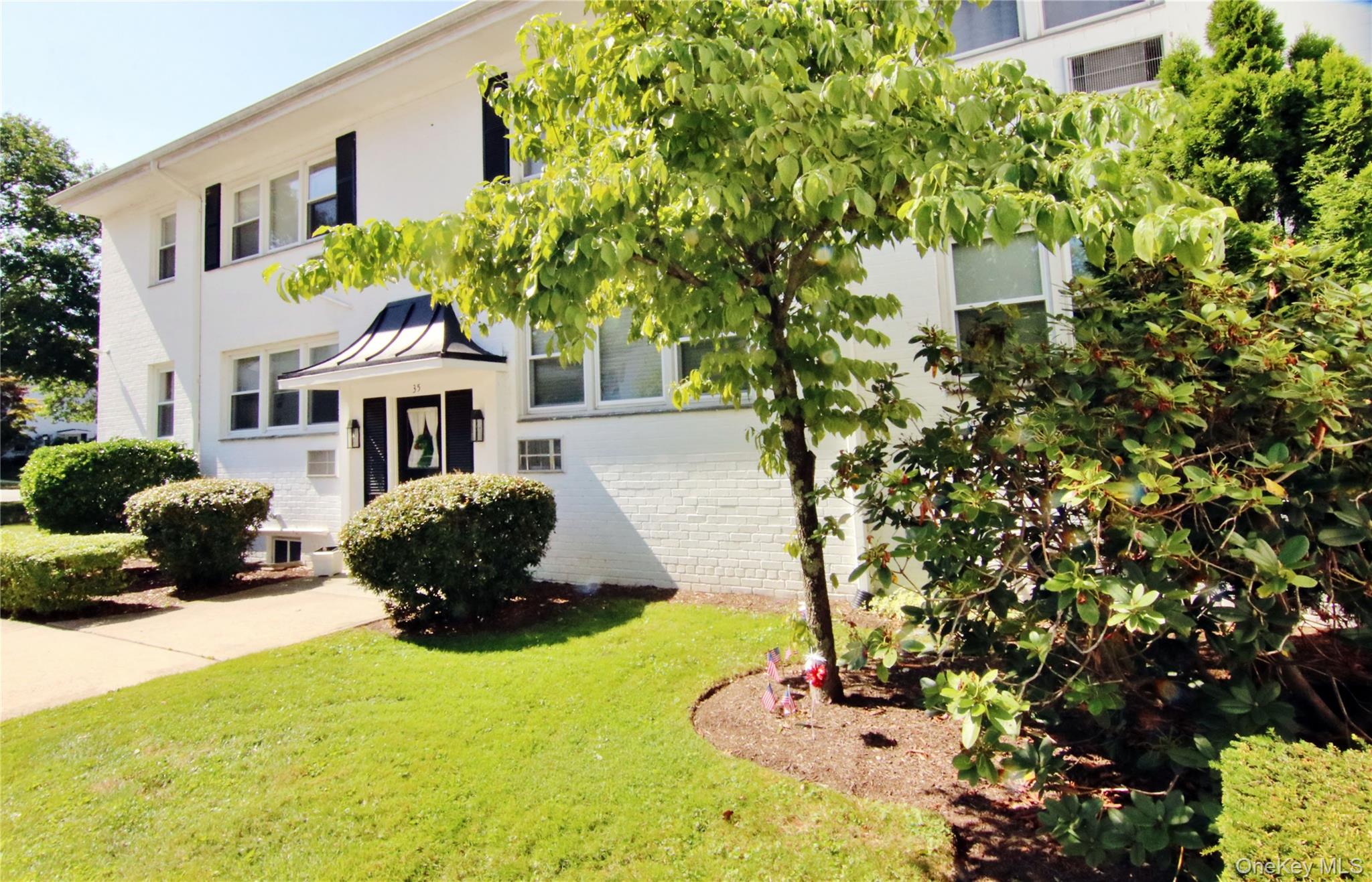 35 Avon Circle A Property Photo 4