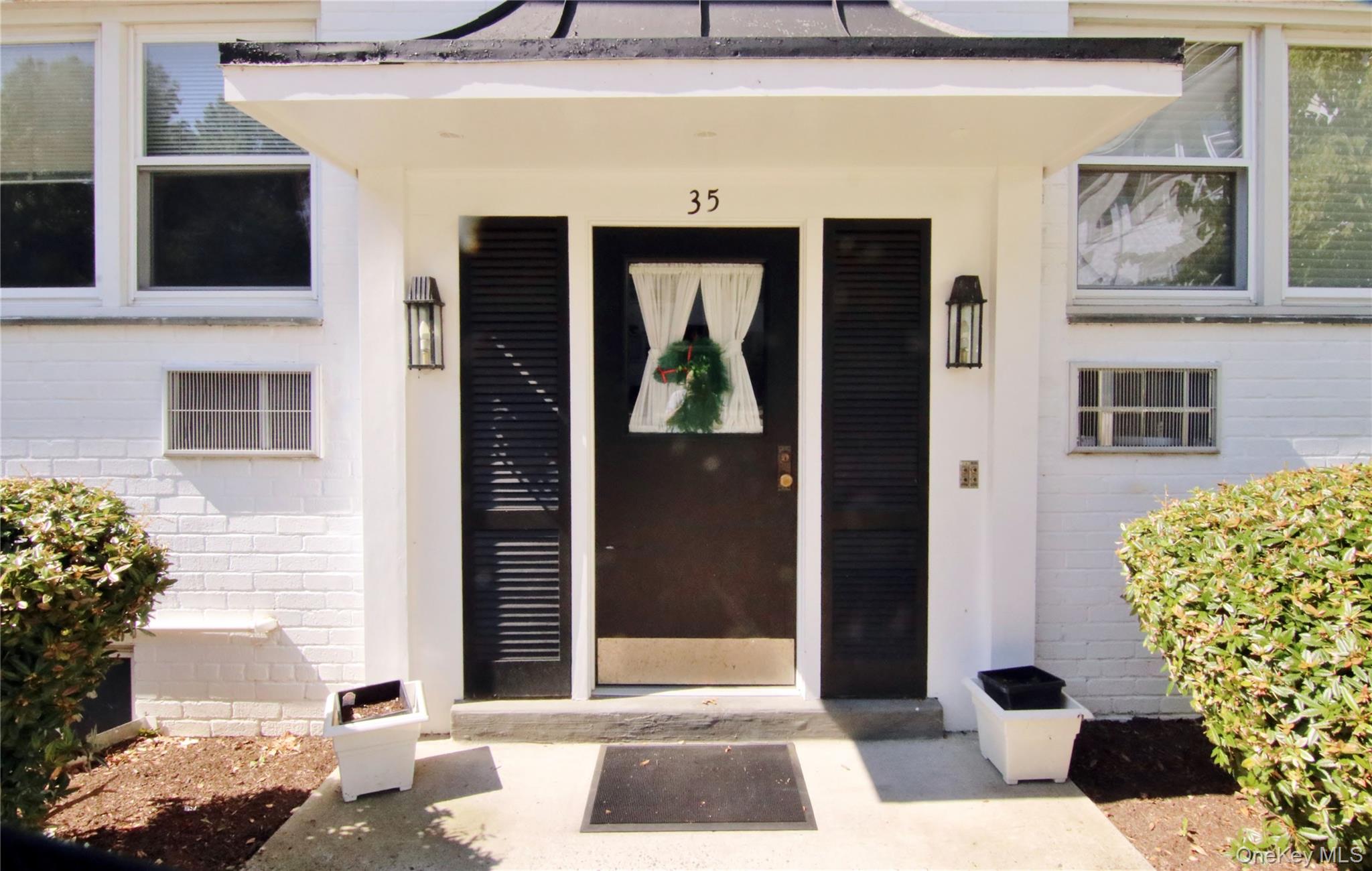 35 Avon Circle A Property Photo 5
