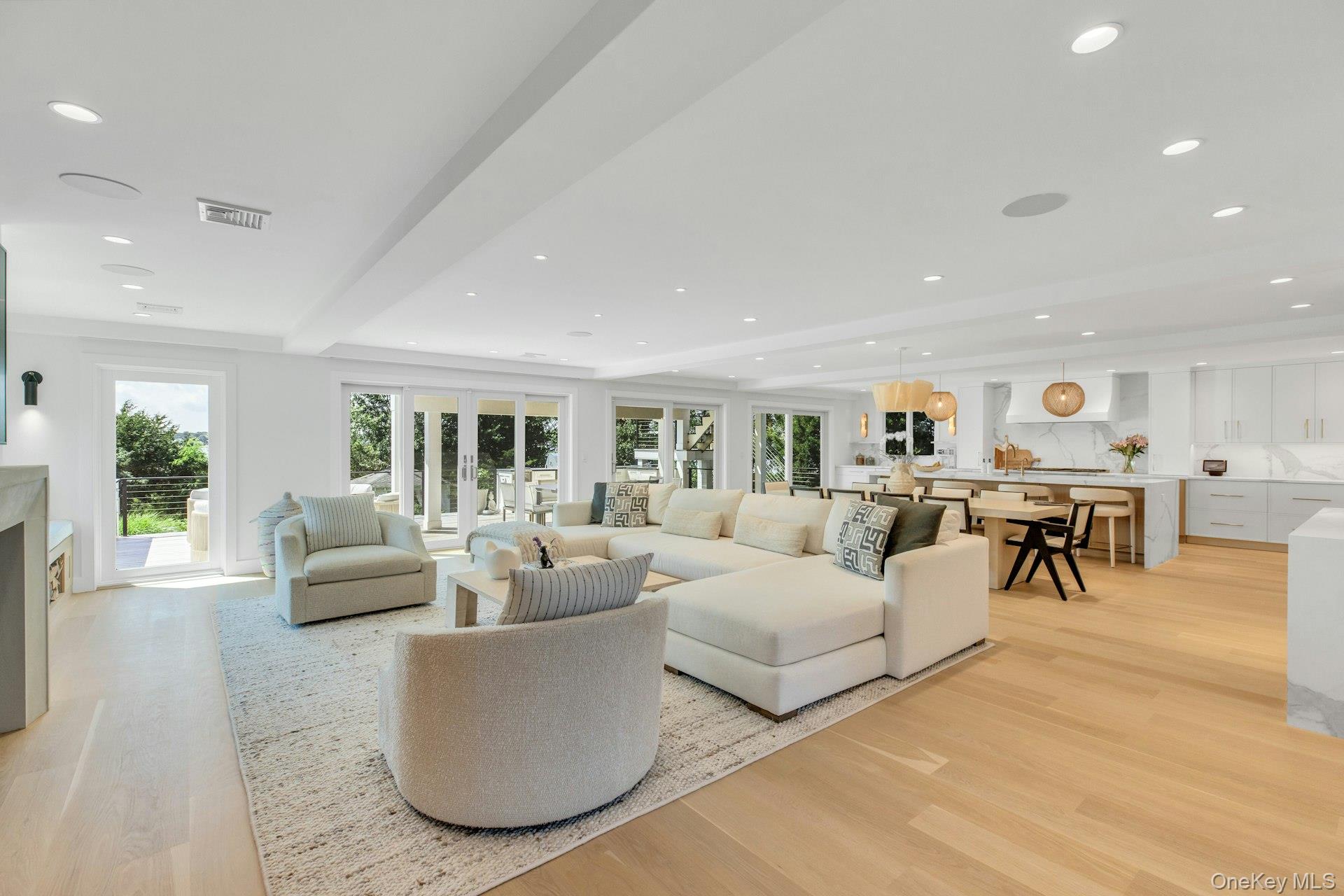 29 Tiana Circle Property Photo 6