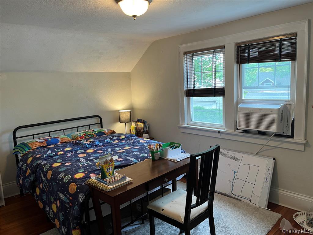 25 Willow Avenue Property Photo 11