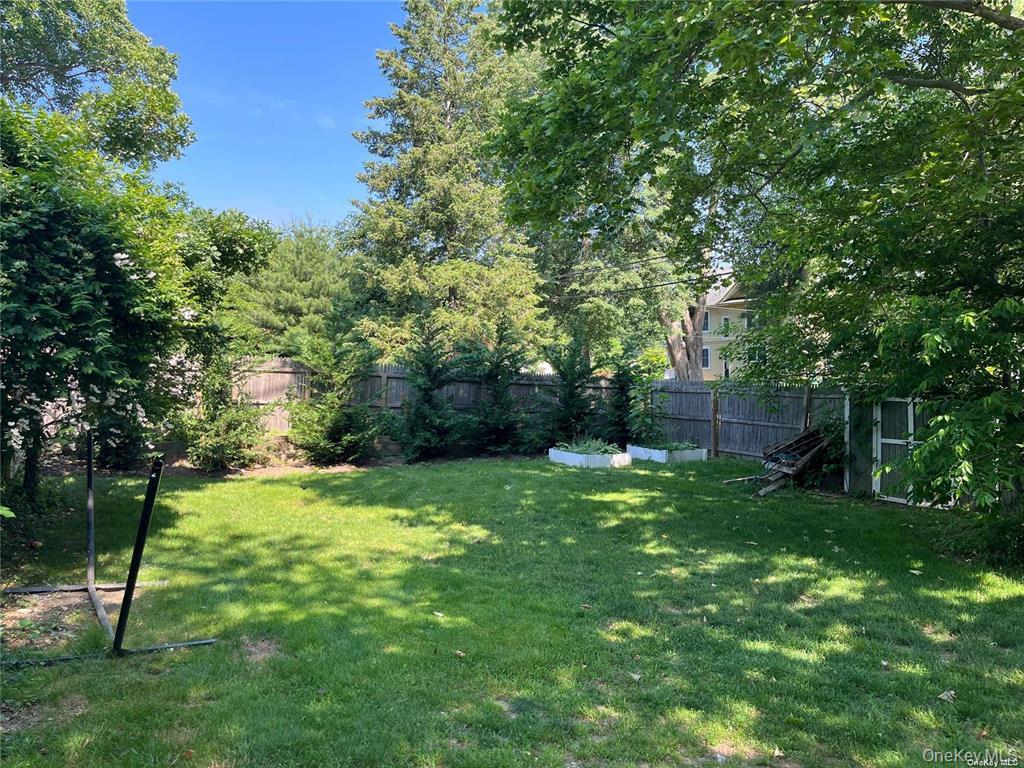 25 Willow Avenue Property Photo 15