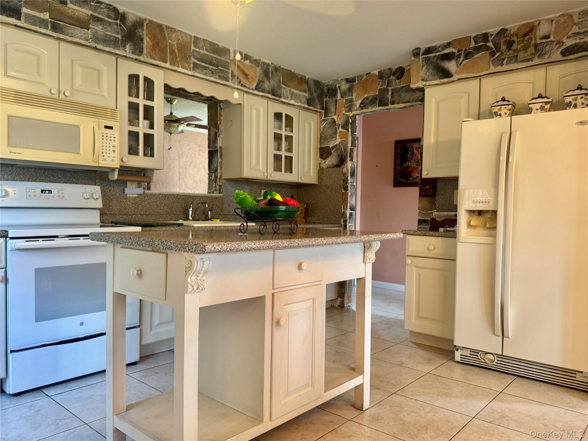 49 Avis Drive Property Photo 16