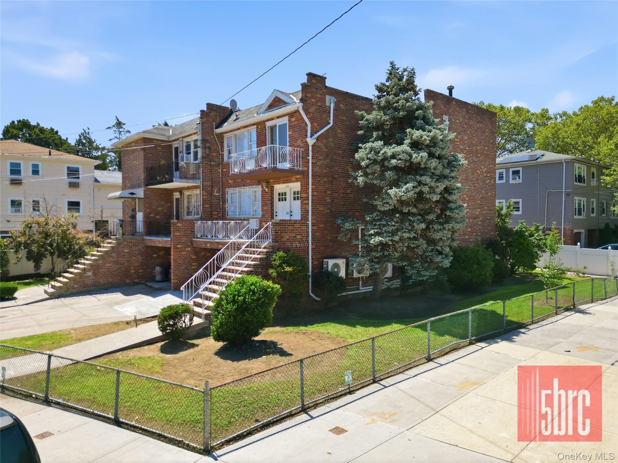 1204 E 72nd Street Property Photo 2