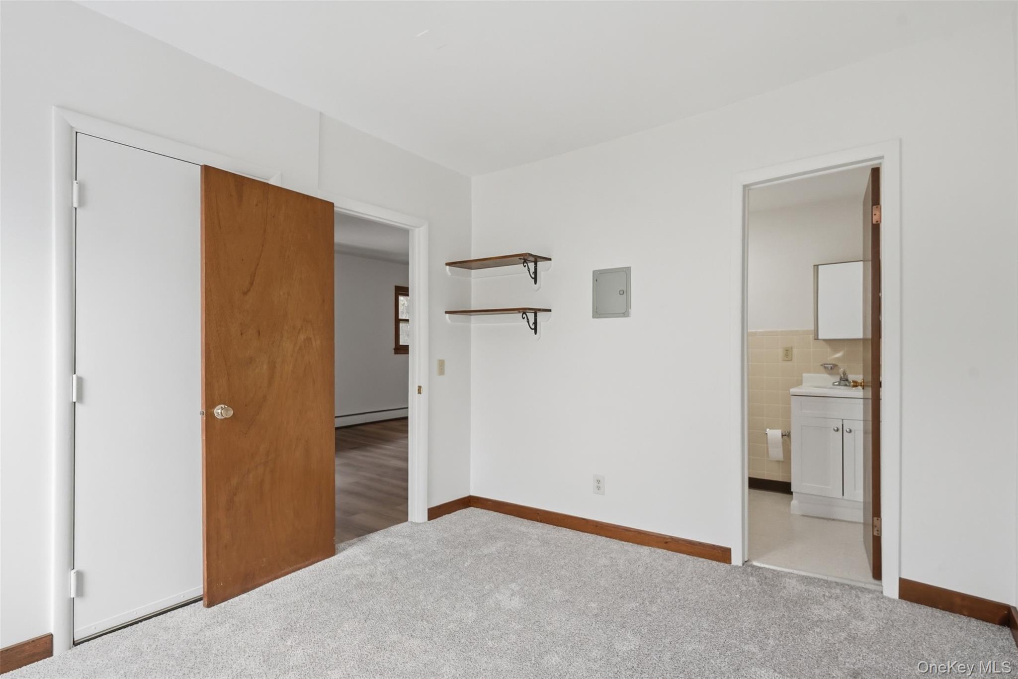 25 Conklin Street Property Photo 12