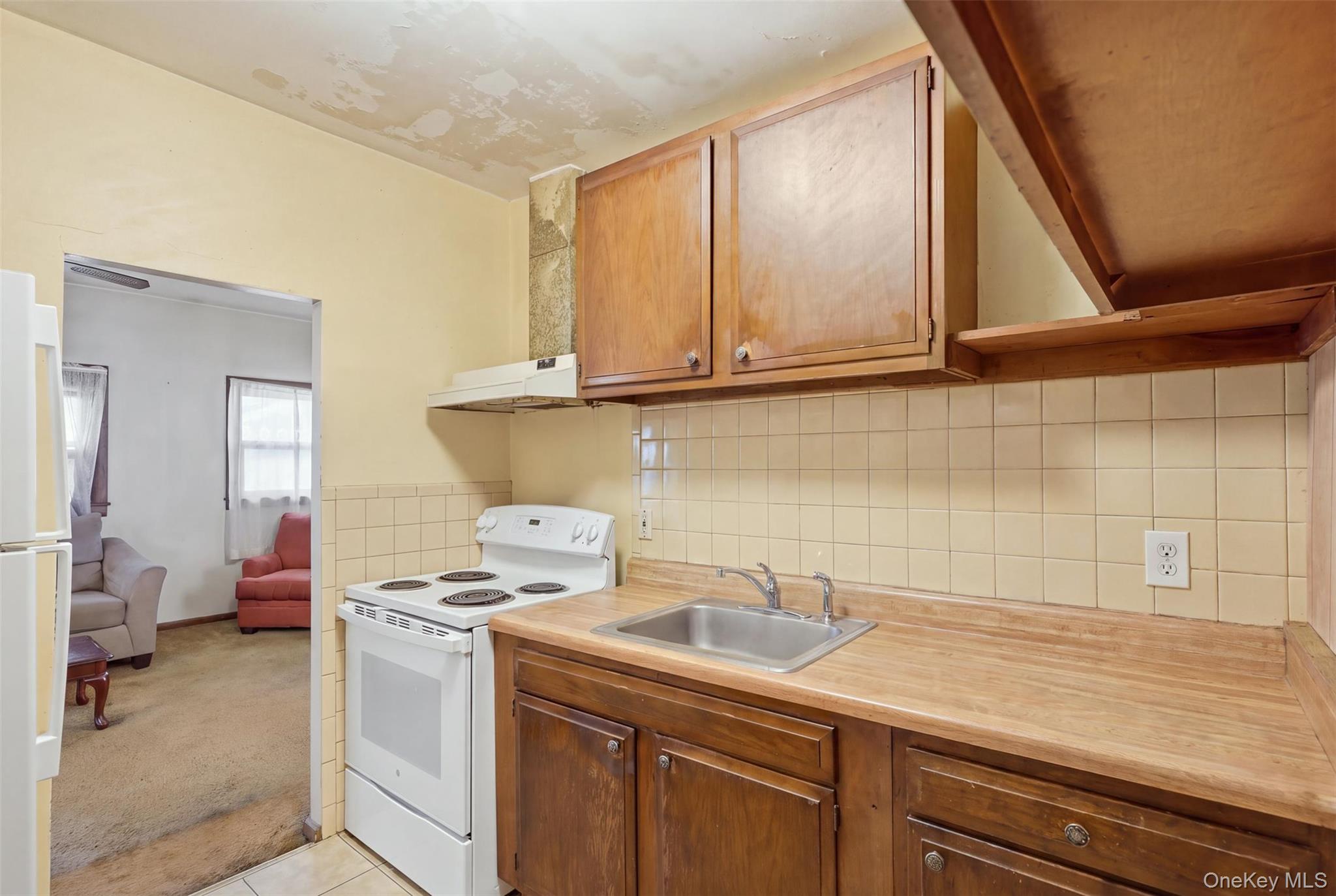 25 Conklin Street Property Photo 24