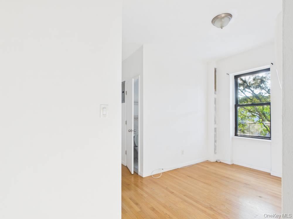 21-37 33rd Street 3d Property Photo 3