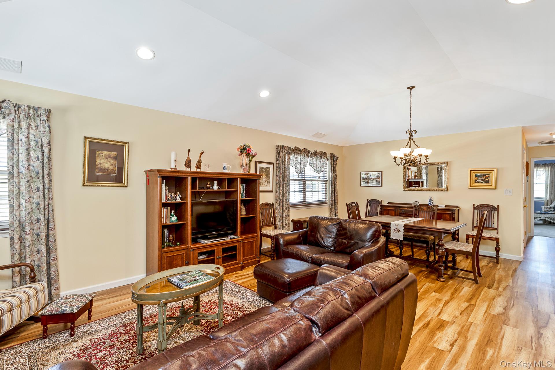 1204 Aerie Way 1204 Property Photo 2