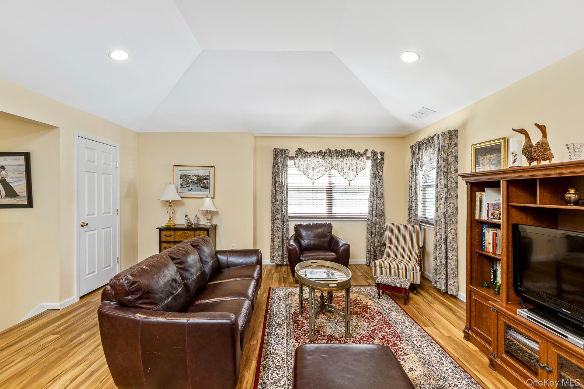 1204 Aerie Way 1204 Property Photo 3