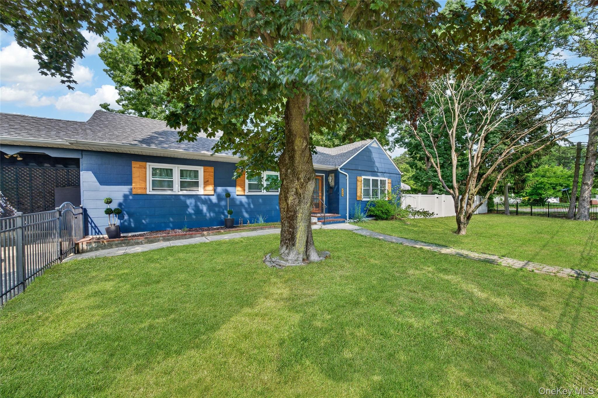 249 Bay Shore Road Property Photo 2