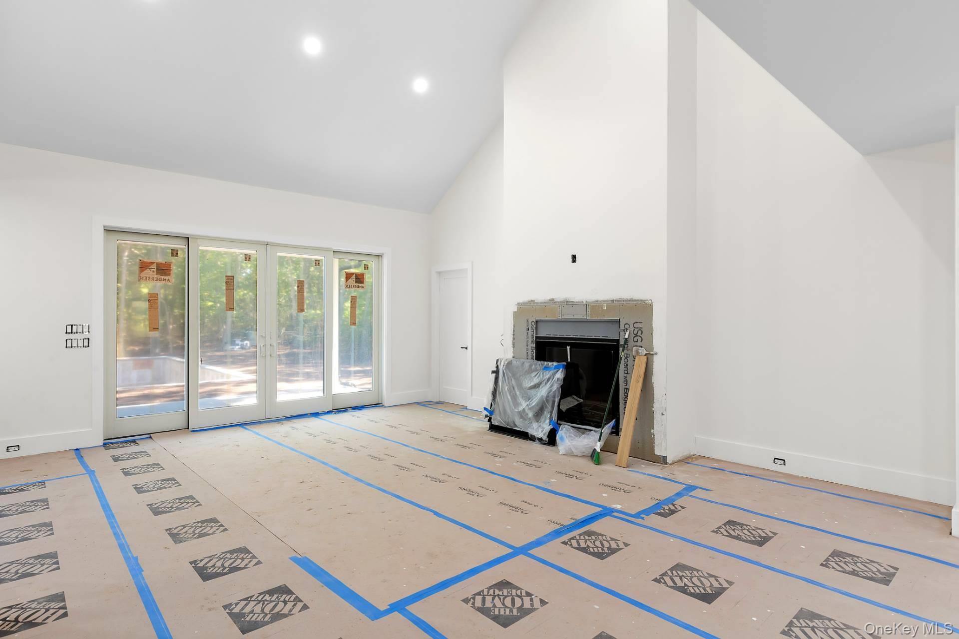 38 N Bay Avenue Property Photo 5