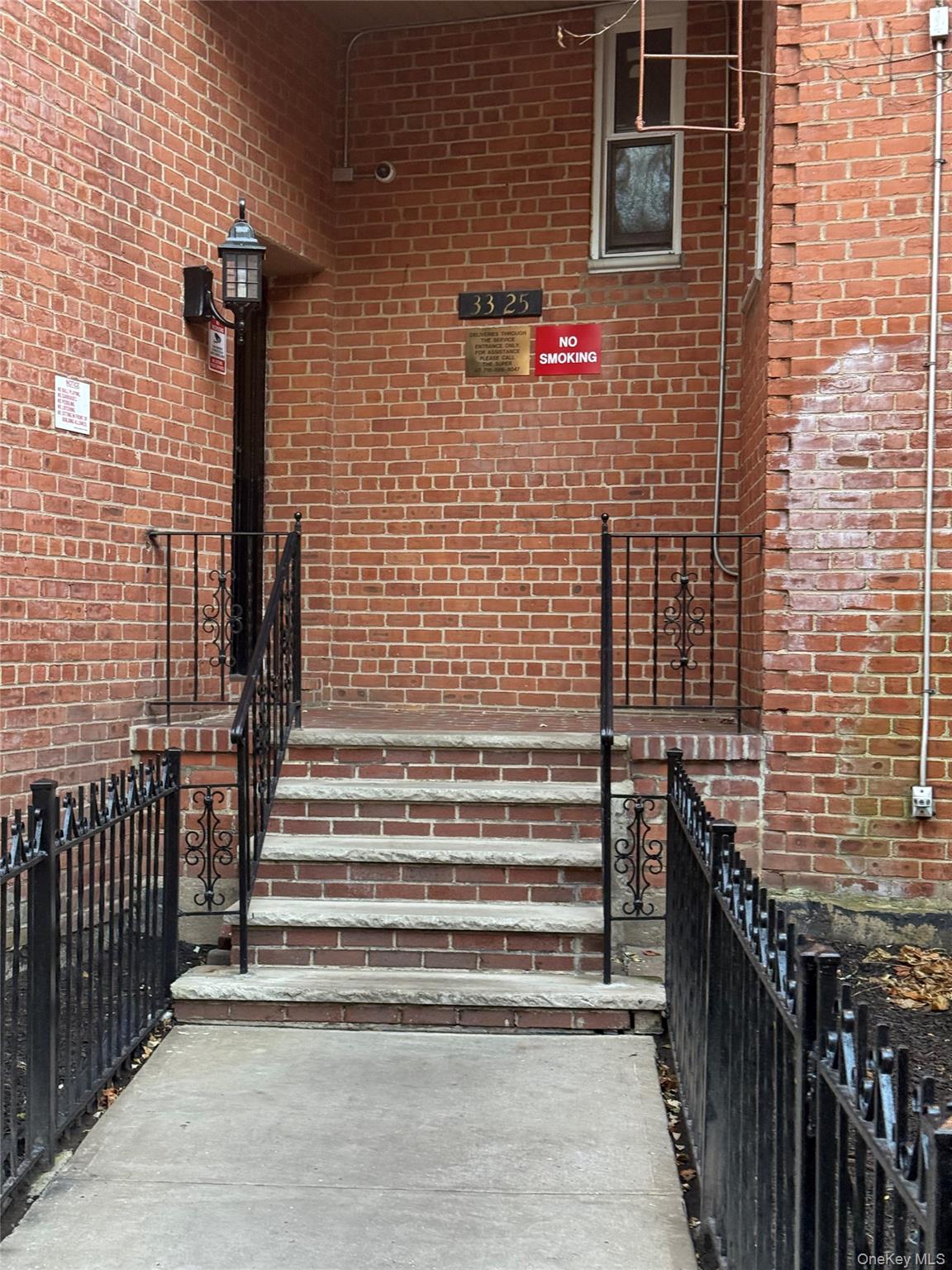 33-15 81st Street 6e Property Photo 6