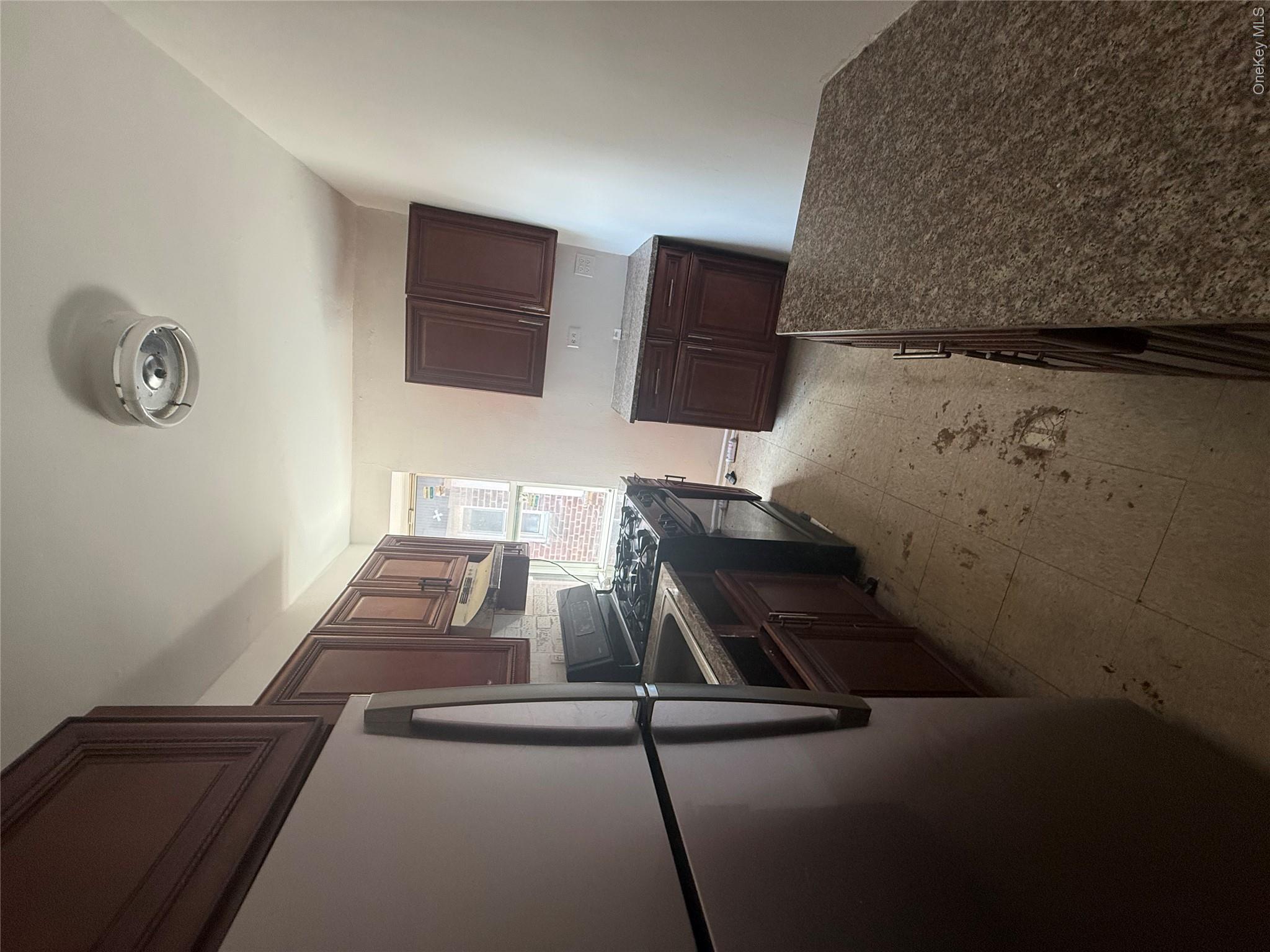 33-15 81st Street 6e Property Photo 10