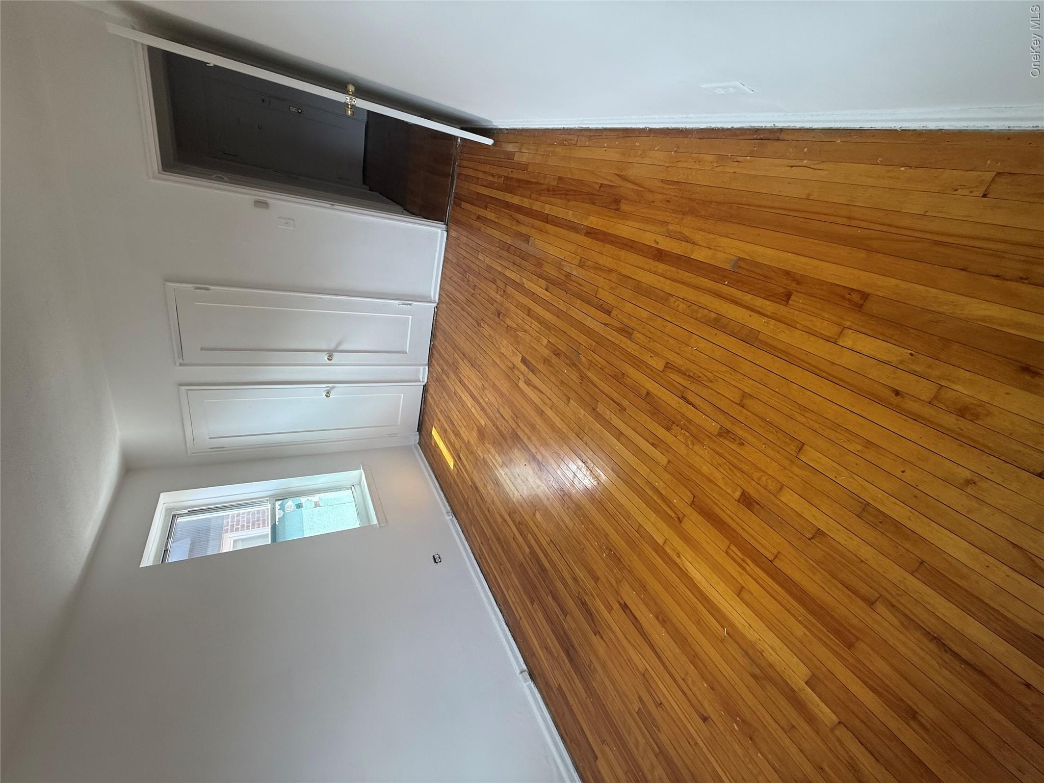 33-15 81st Street 6e Property Photo 16