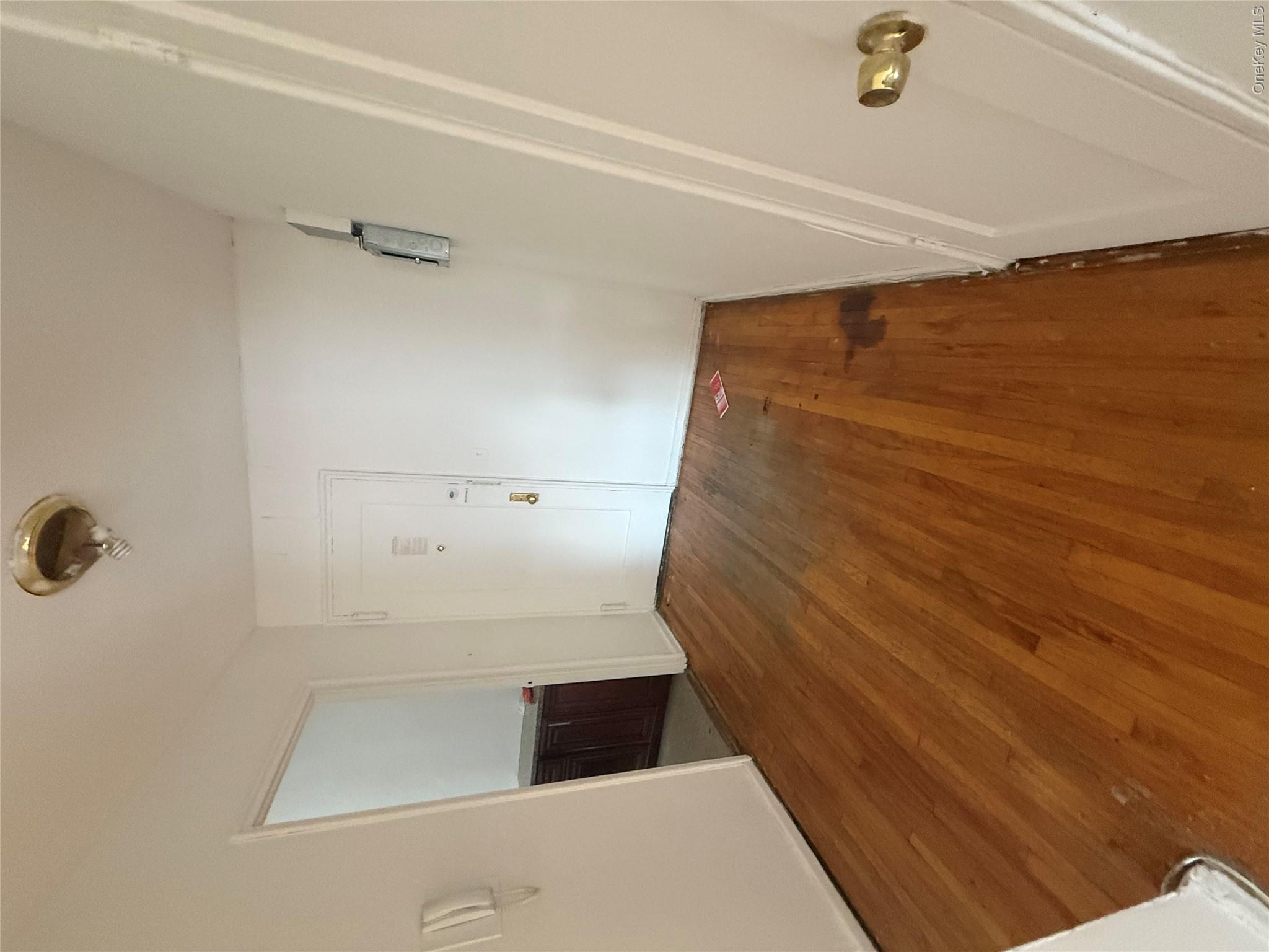 33-15 81st Street 6e Property Photo 17