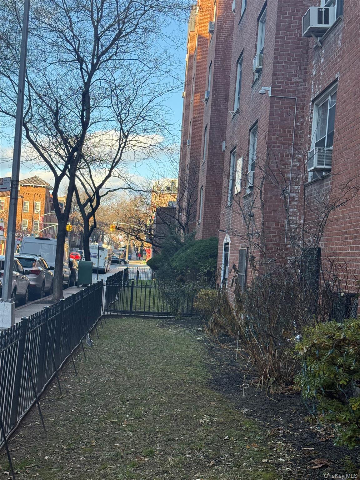 33-15 81st Street 6e Property Photo 20