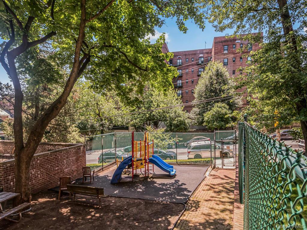 5601 Riverdale Avenue 3r Property Photo 12