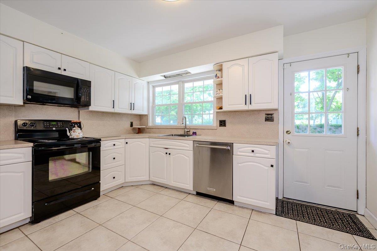 22 Manitton Court Property Photo 8
