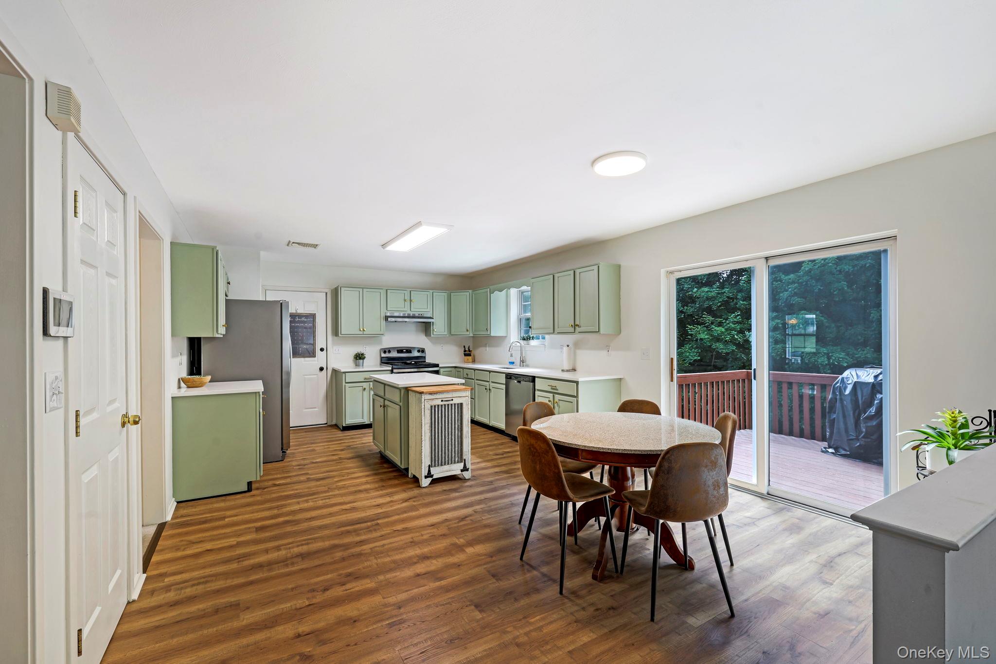 44 Ramblewood Drive Property Photo 7