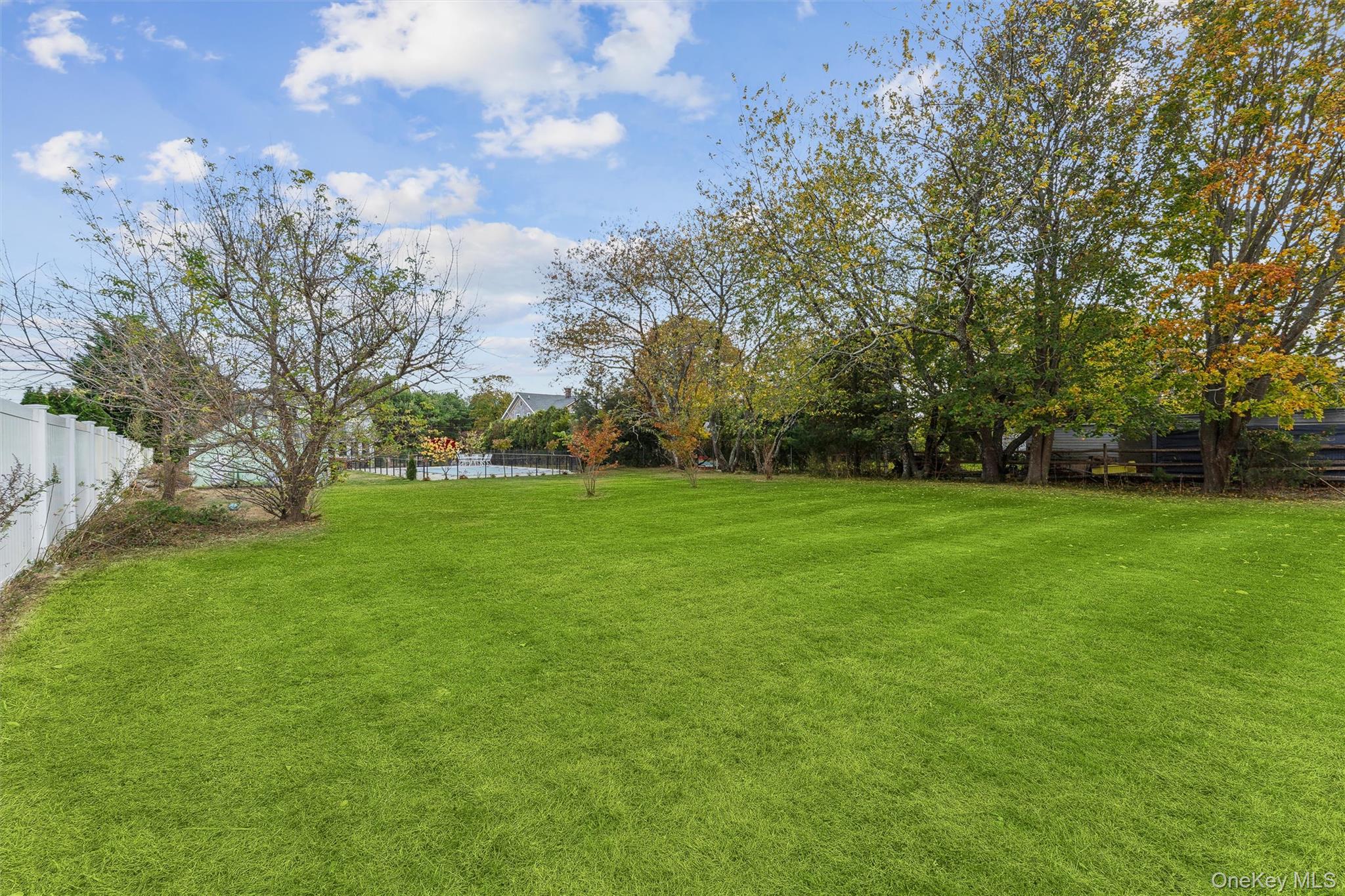 15 S Bay Avenue Property Photo 25