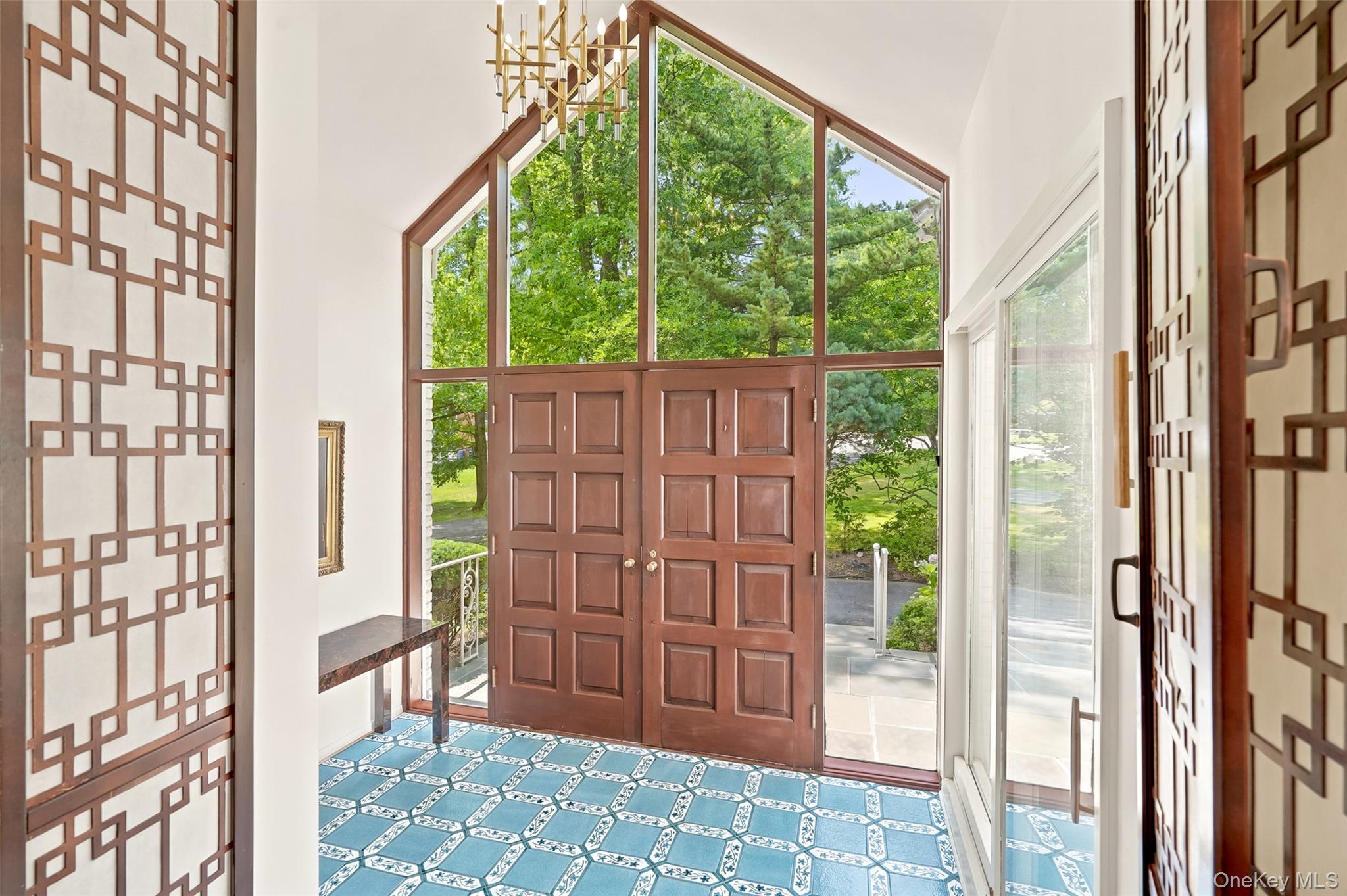 8 Palma Drive Property Photo 3
