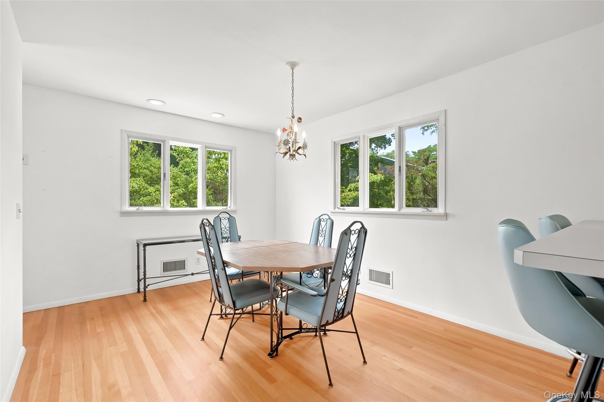 8 Palma Drive Property Photo 11