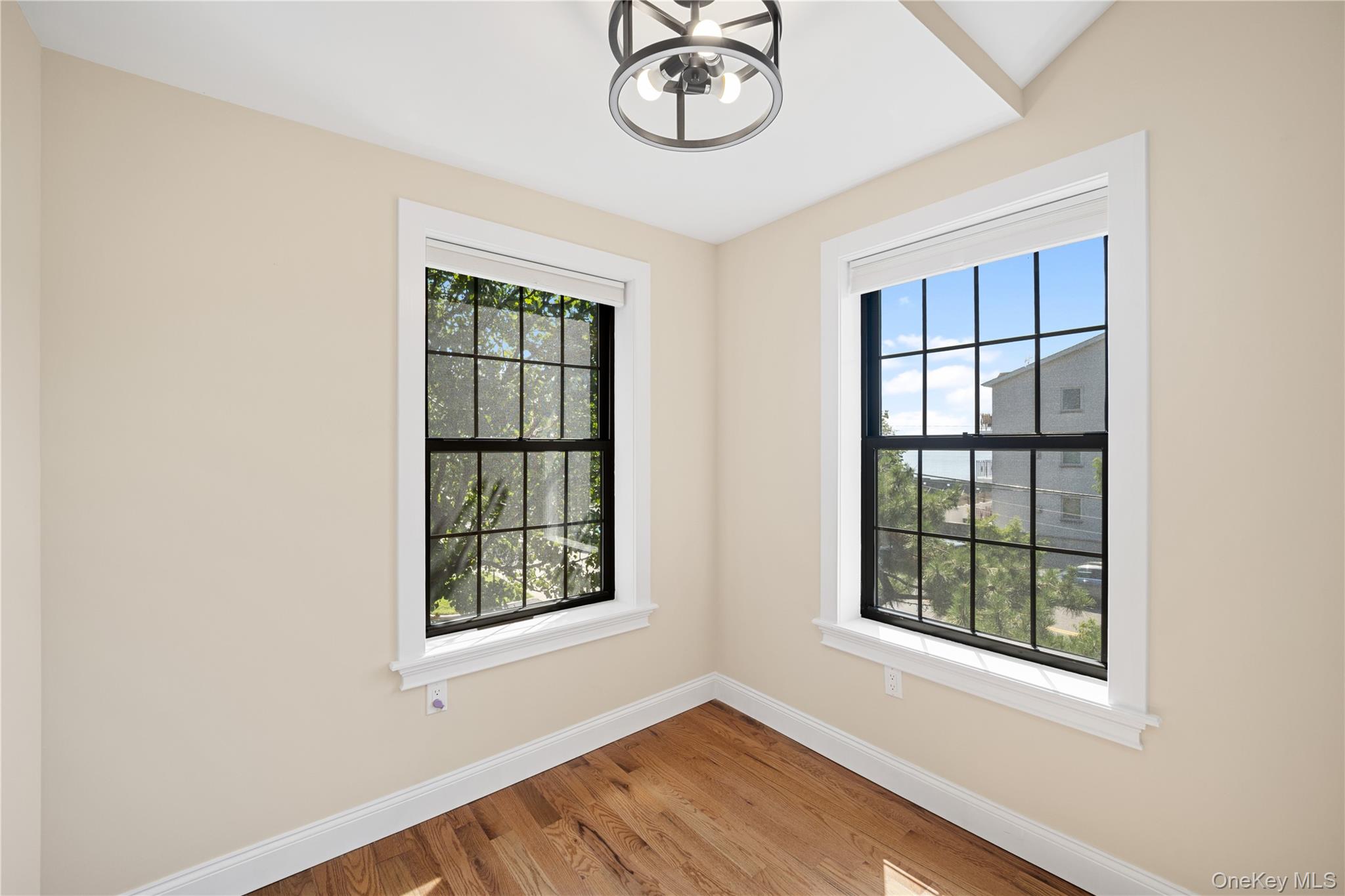 180 Davis Avenue 12a Property Photo 11