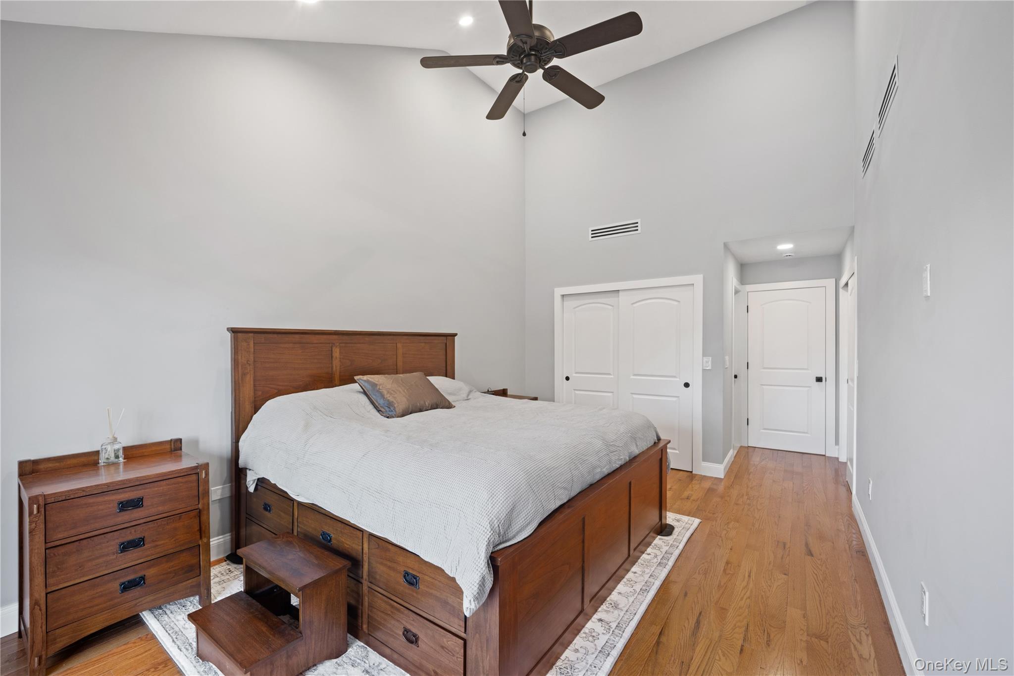 180 Davis Avenue 12a Property Photo 16