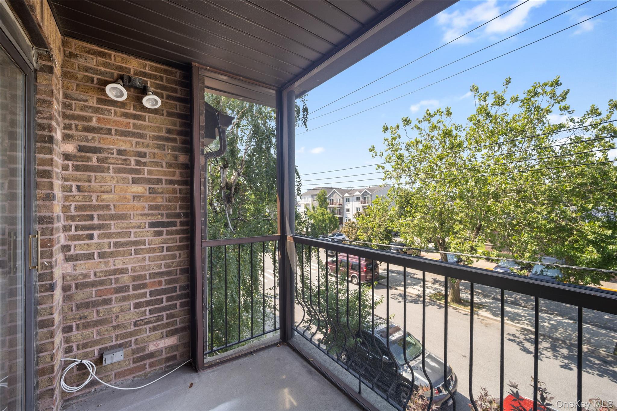 180 Davis Avenue 12a Property Photo 17