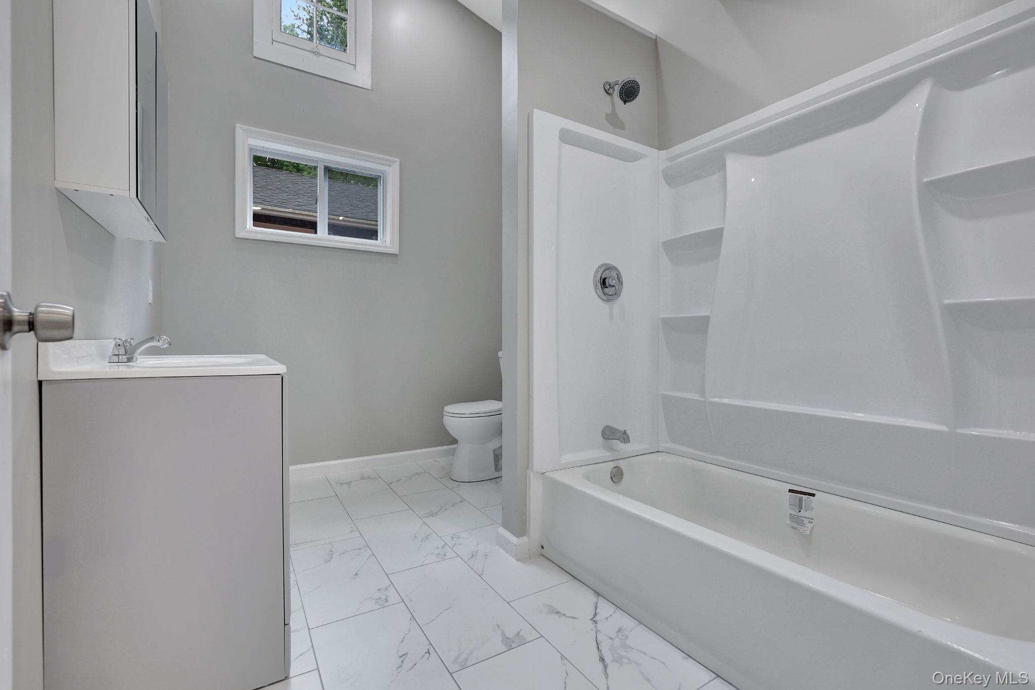 1945 New Hackensack Road Property Photo 8