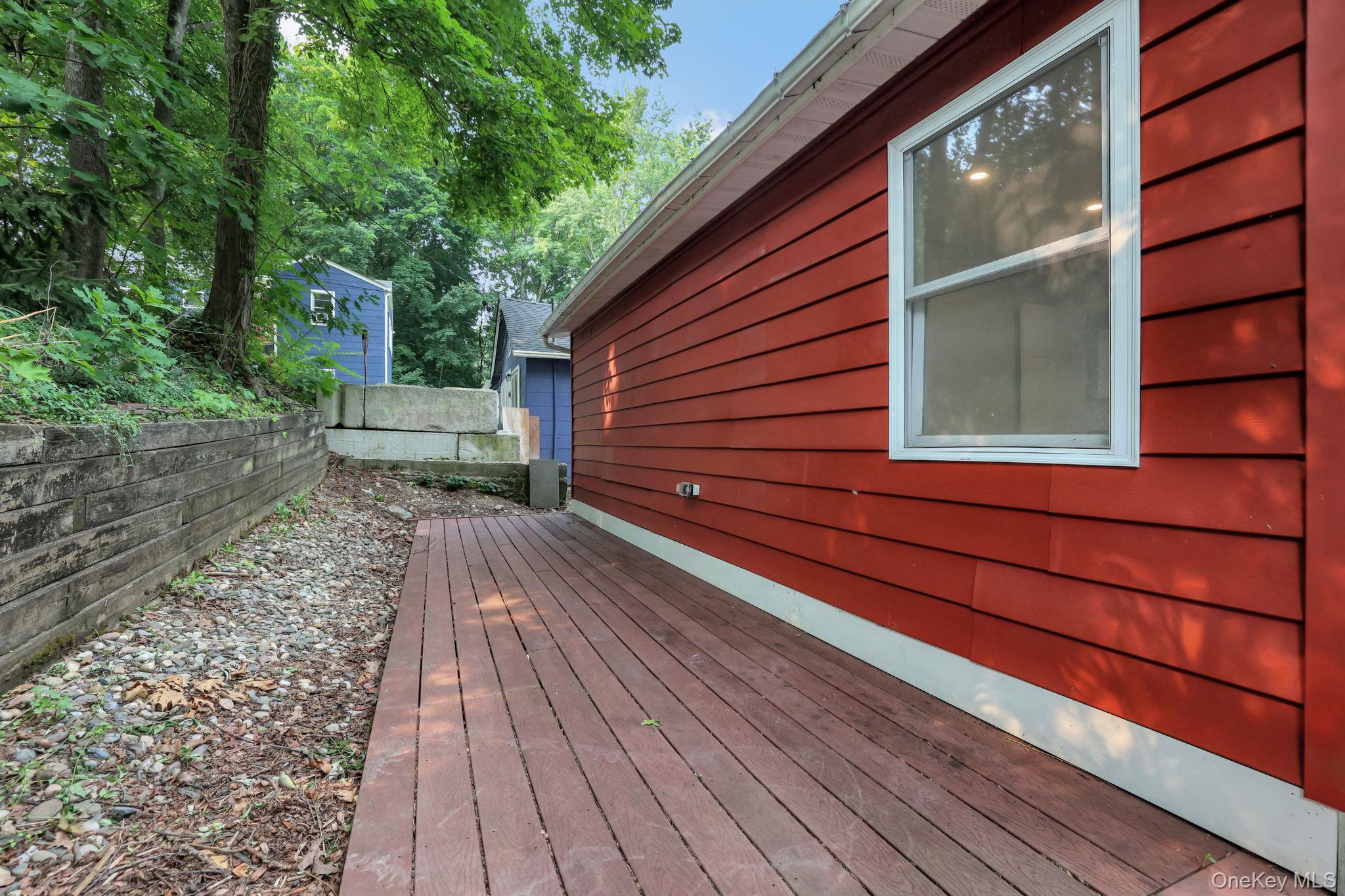 1945 New Hackensack Road Property Photo 19