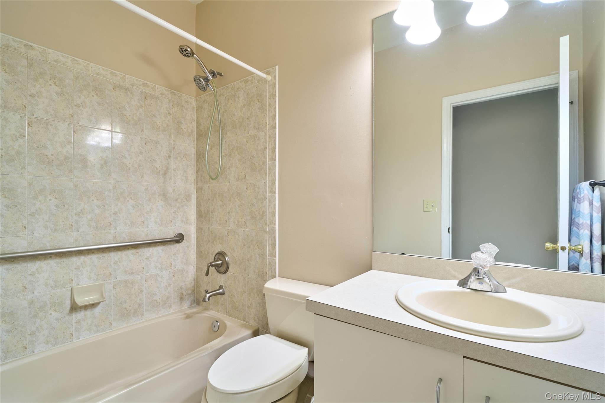 11 Embassy Road Property Photo 23