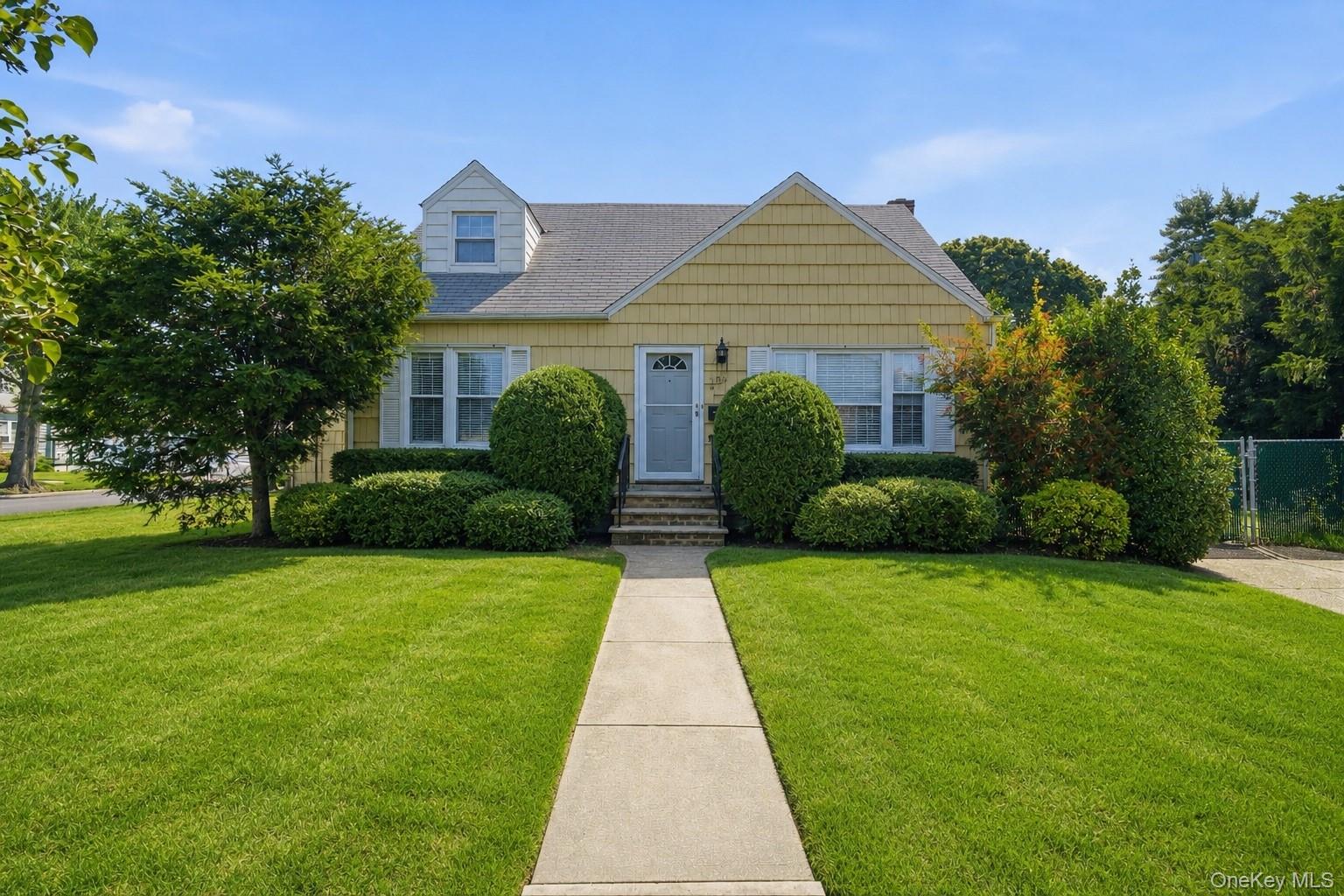 695 Eileen Court Property Photo 12