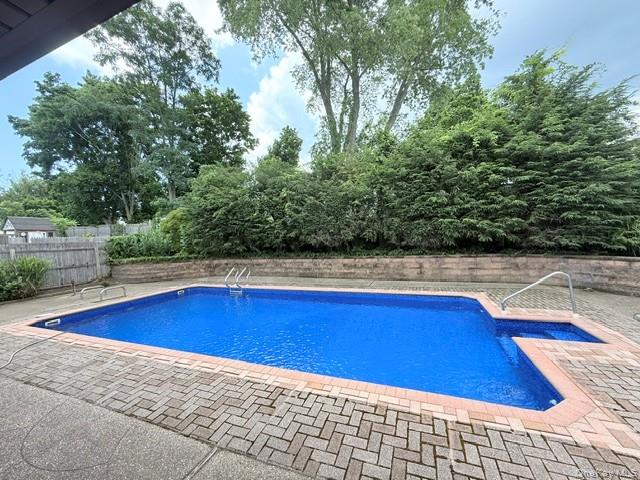 109 Stuyvesant Drive Property Photo 25