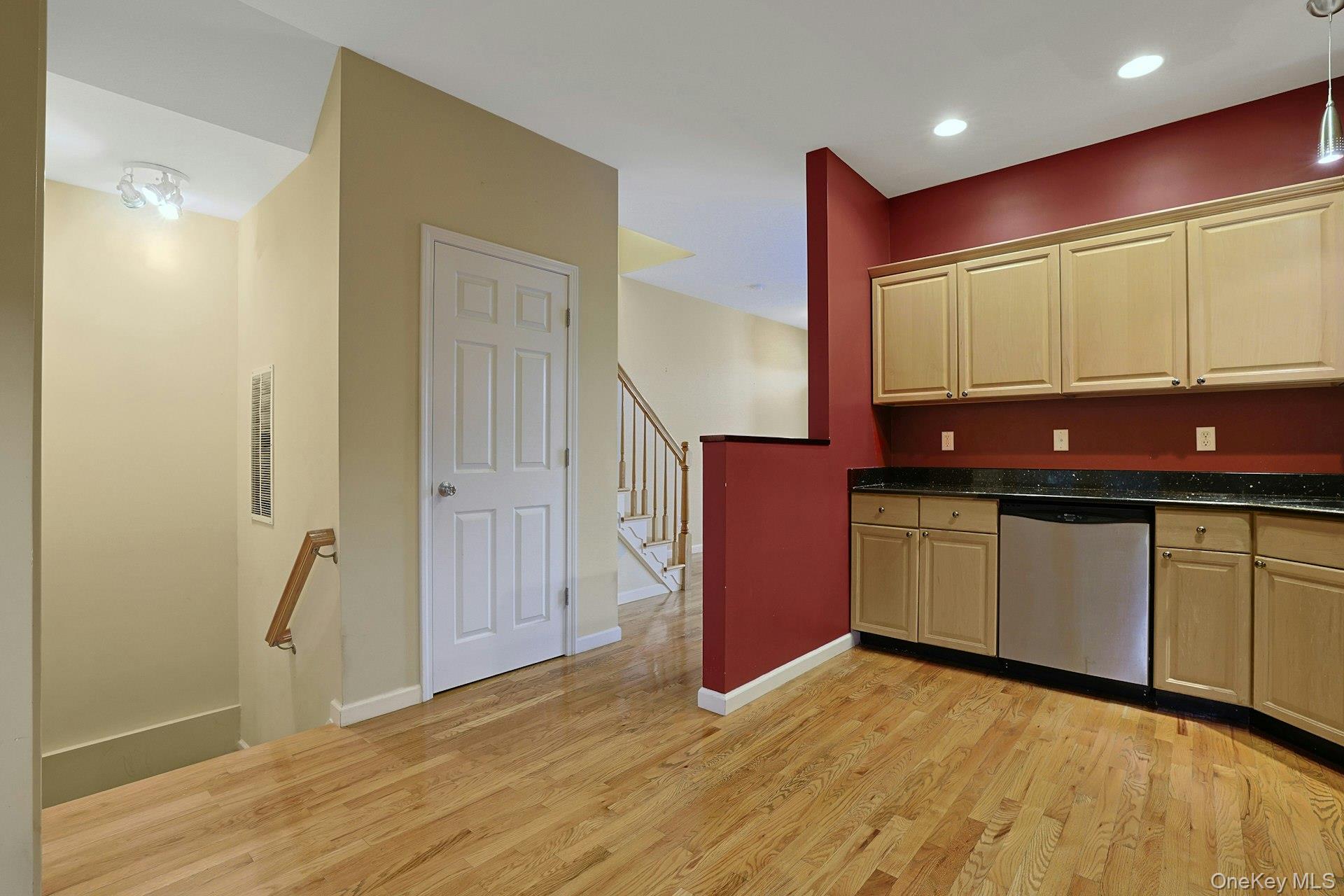 60 Alexander Court Property Photo 12