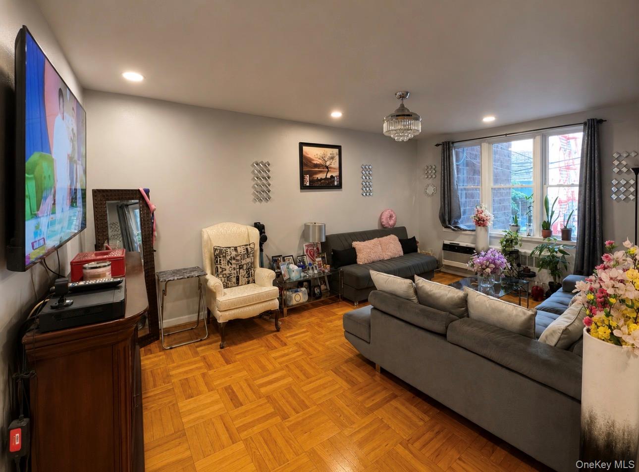 3520 Tryon Avenue 208 Property Photo 10
