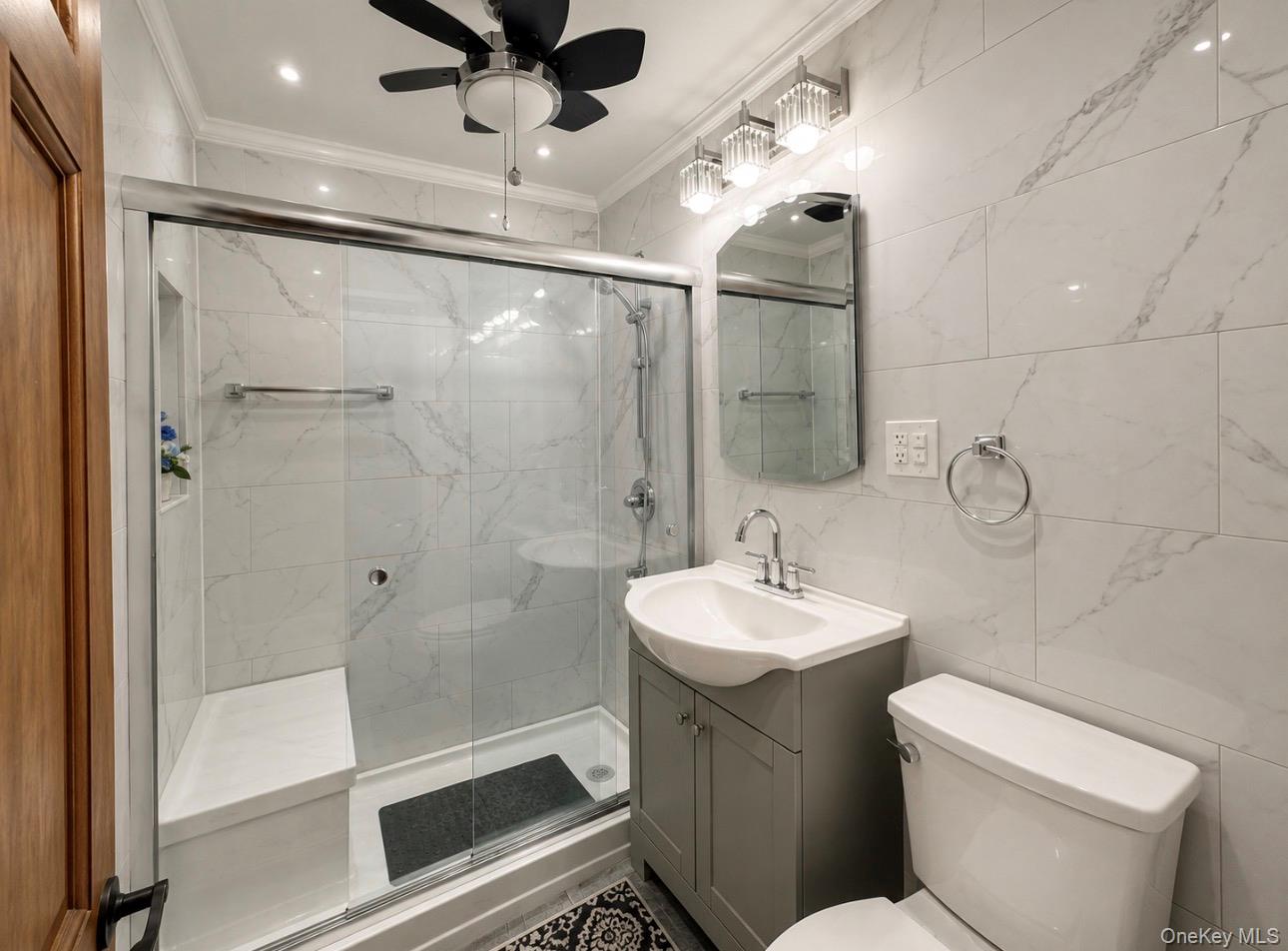 3520 Tryon Avenue 208 Property Photo 14