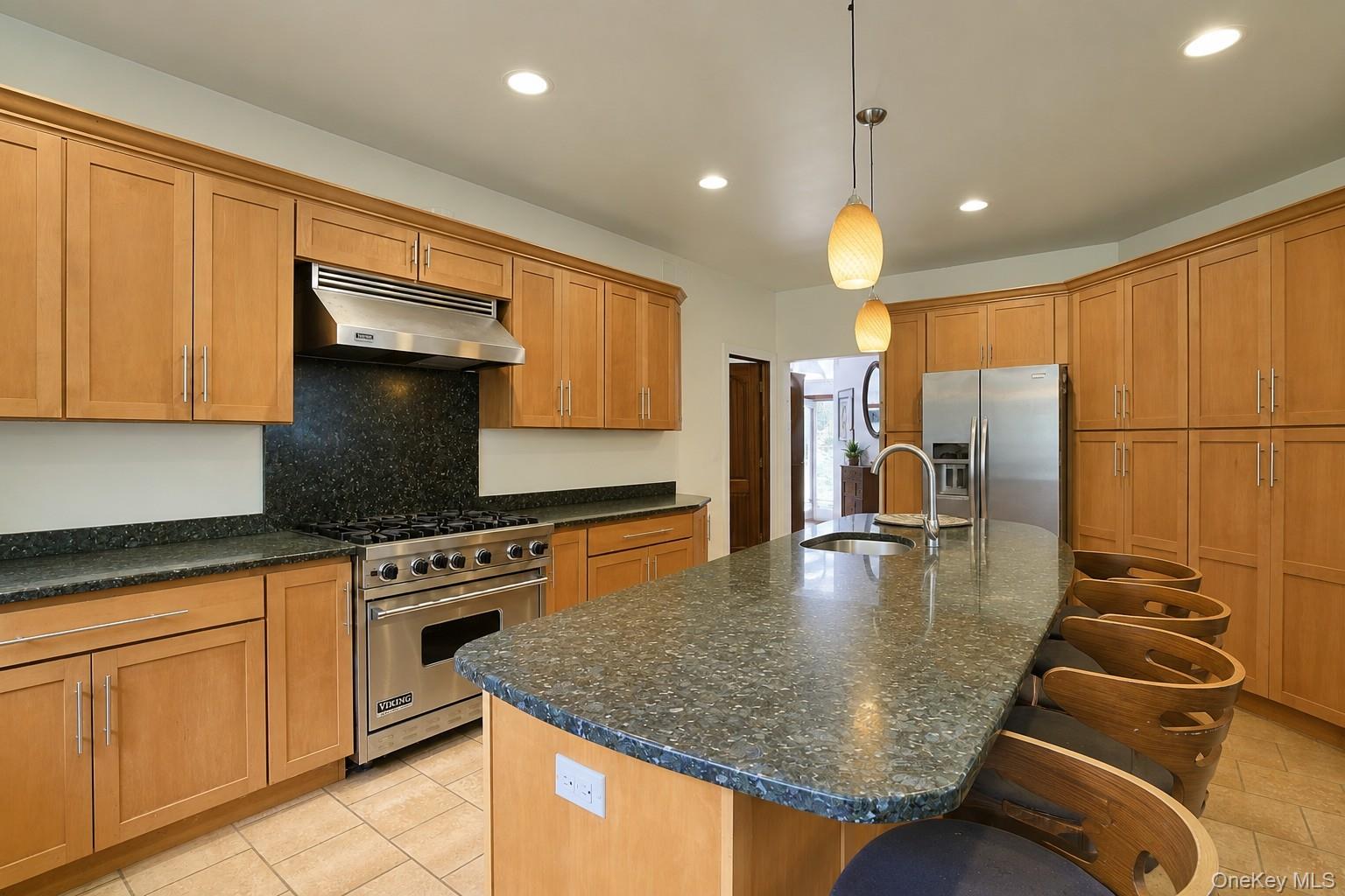 2358 Broad Street Property Photo 15