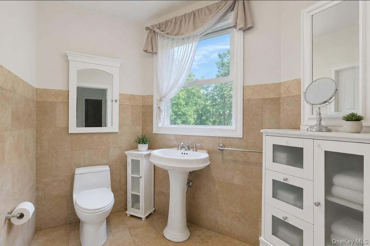 2358 Broad Street Property Photo 19