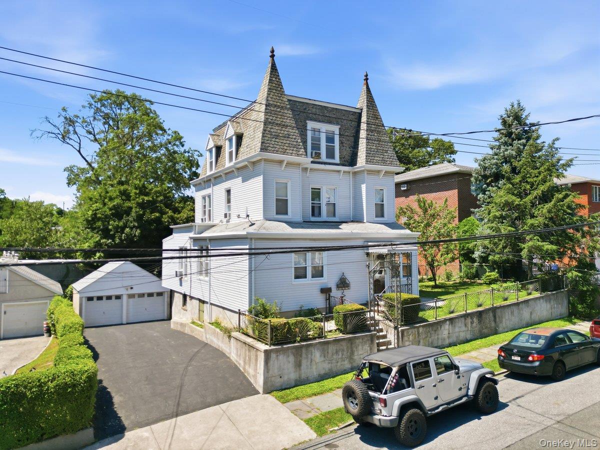 19 Ridgewood Avenue Property Photo 2