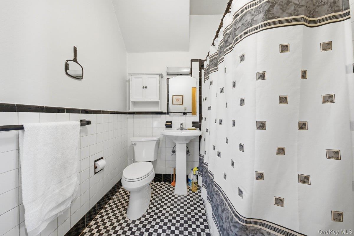 19 Ridgewood Avenue Property Photo 15
