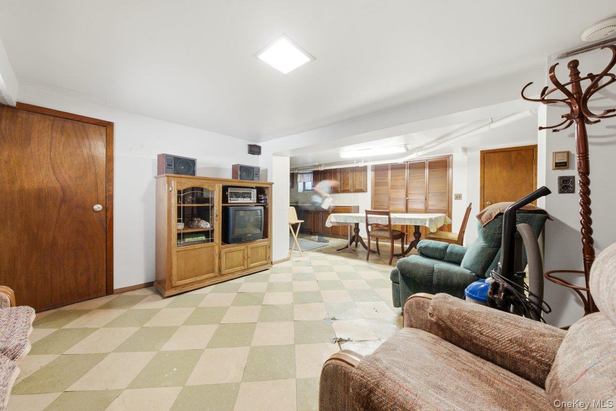 19 Ridgewood Avenue Property Photo 29