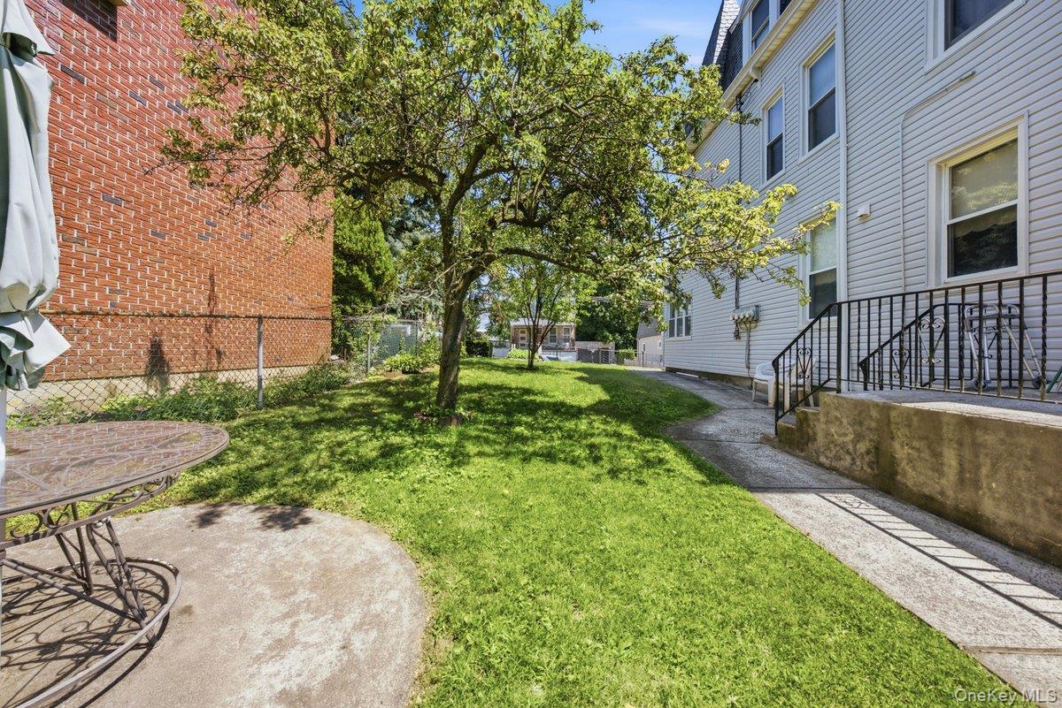 19 Ridgewood Avenue Property Photo 33