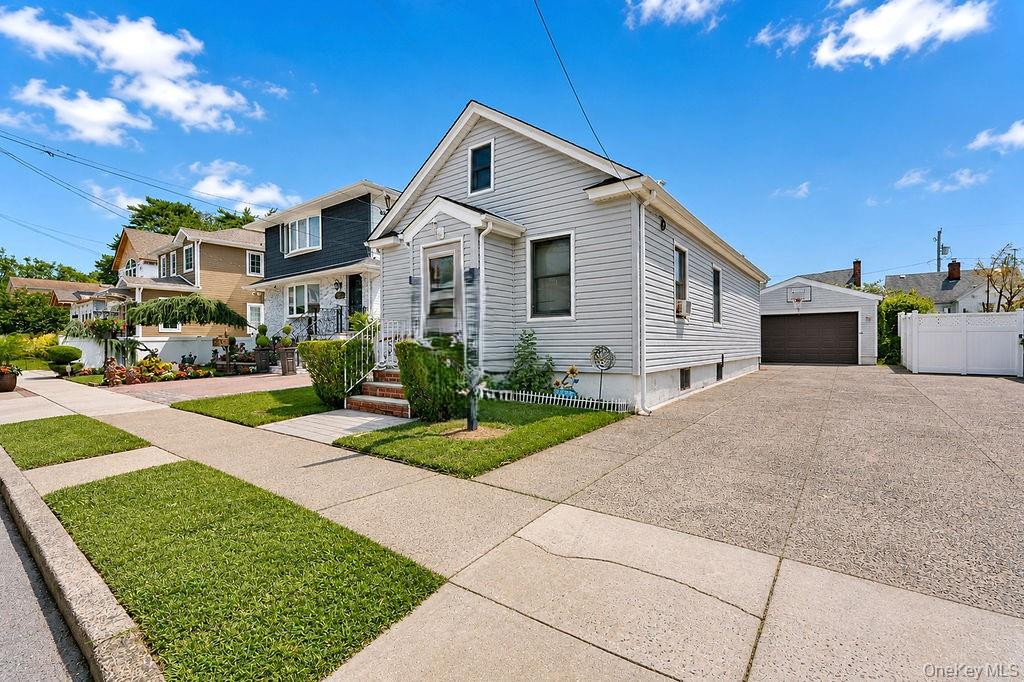 349 Werns Avenue Property Photo 2