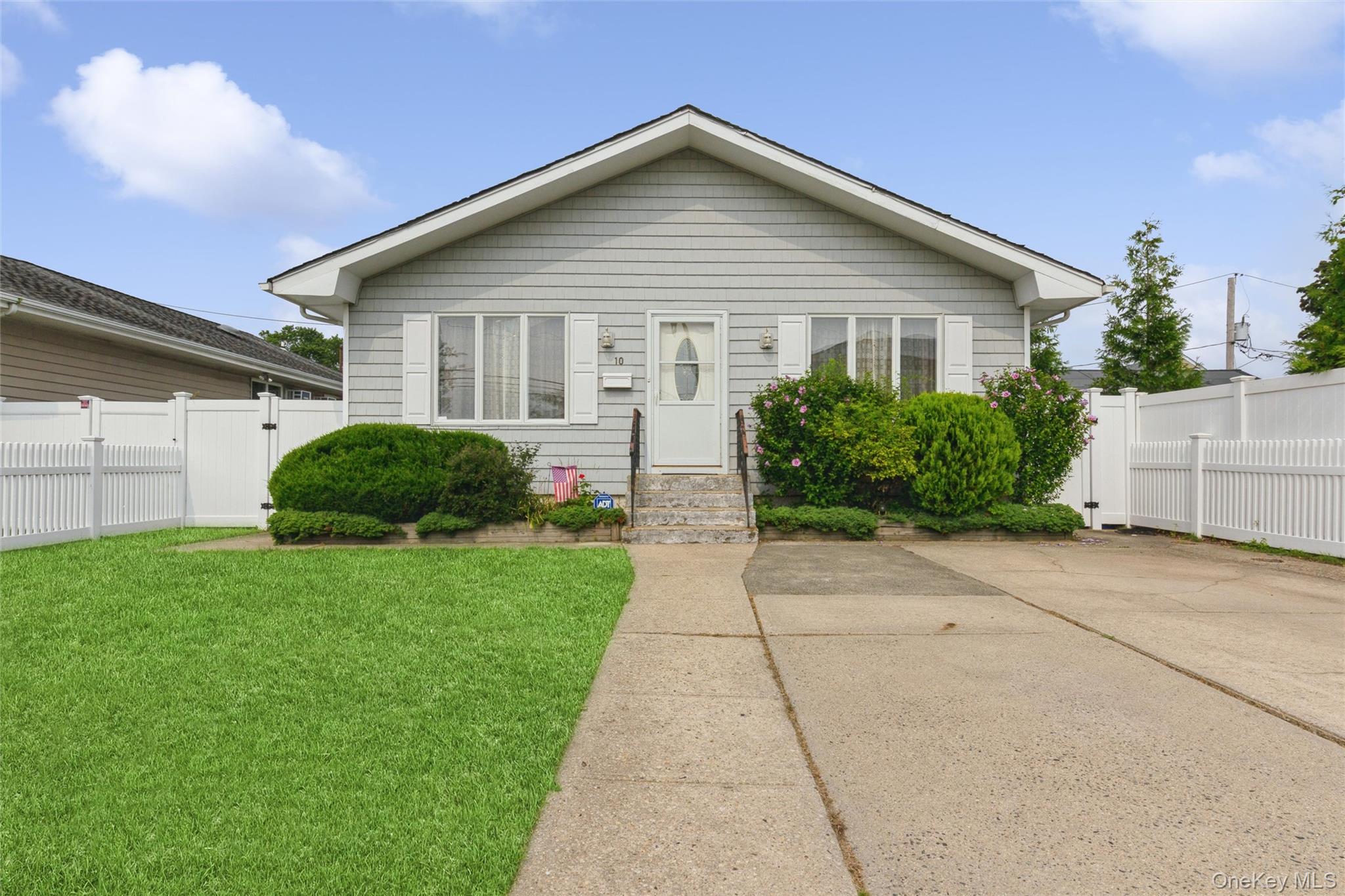 10 Marina Road Property Photo 1
