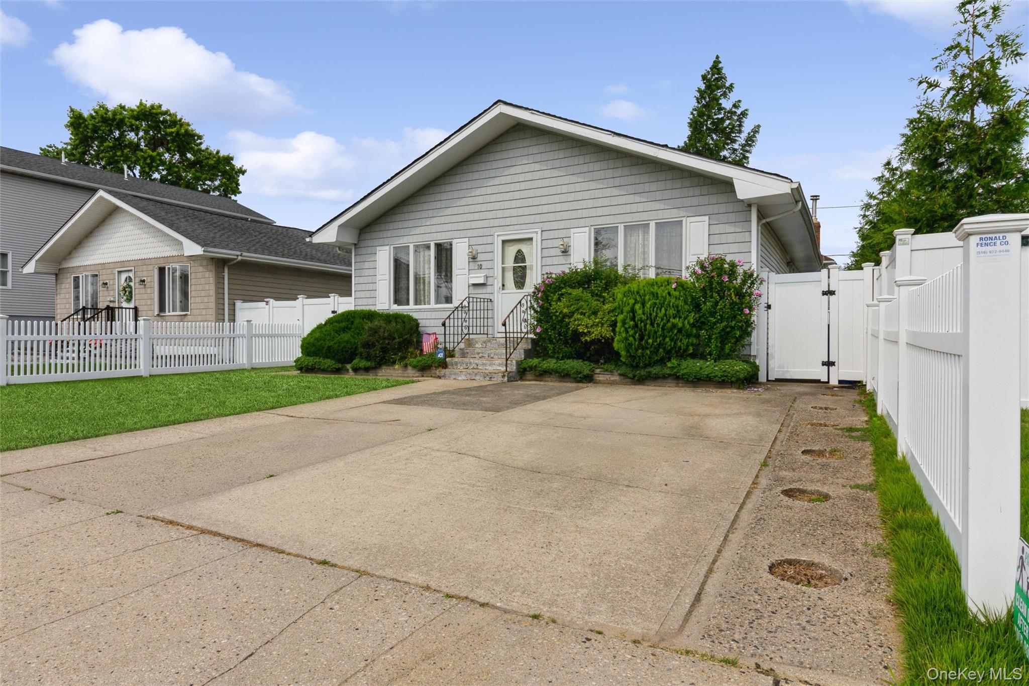10 Marina Road Property Photo 2