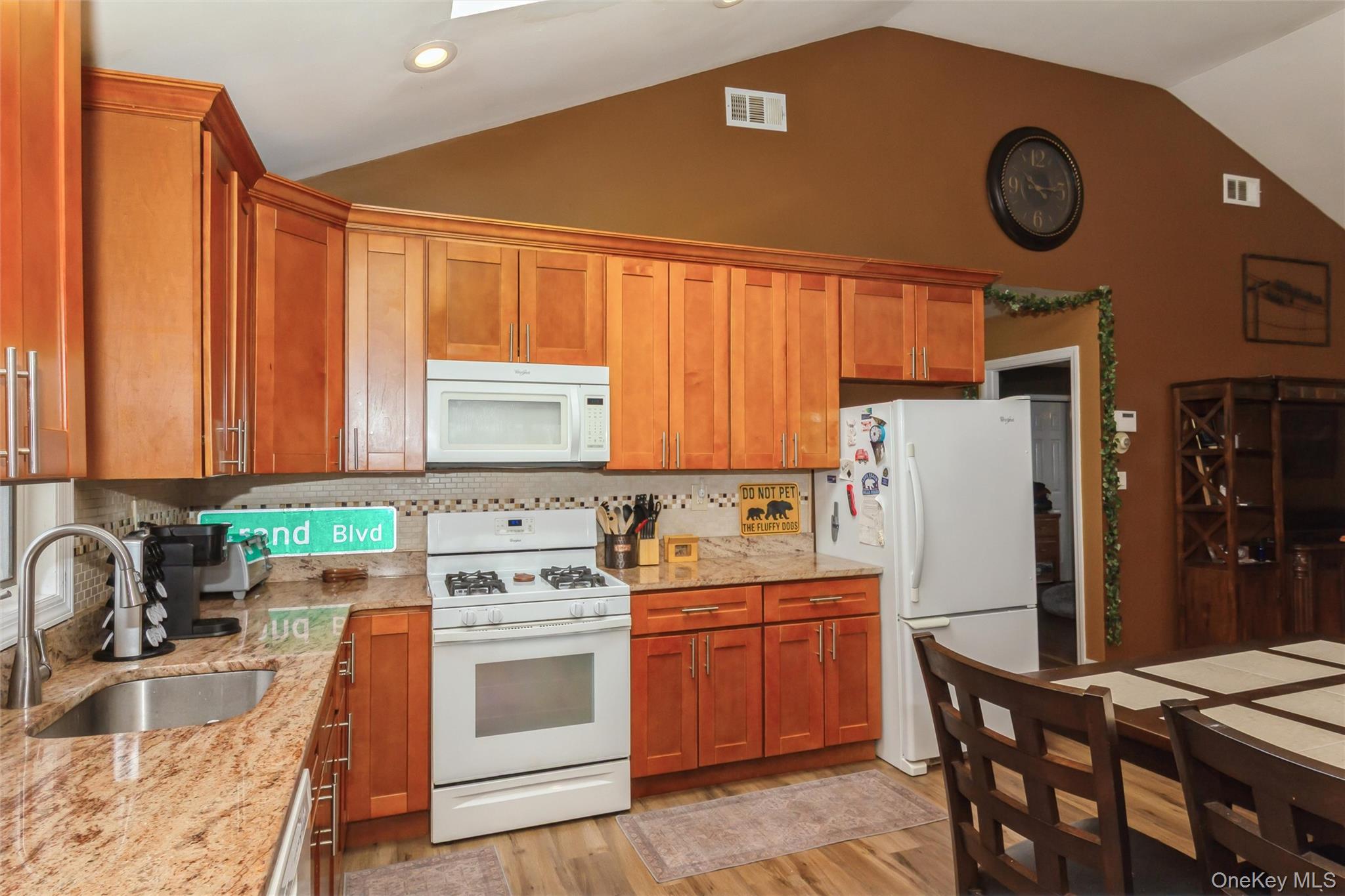 10 Marina Road Property Photo 12