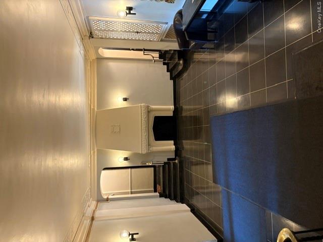 141 Woodmere Boulevard 4b Property Photo 3
