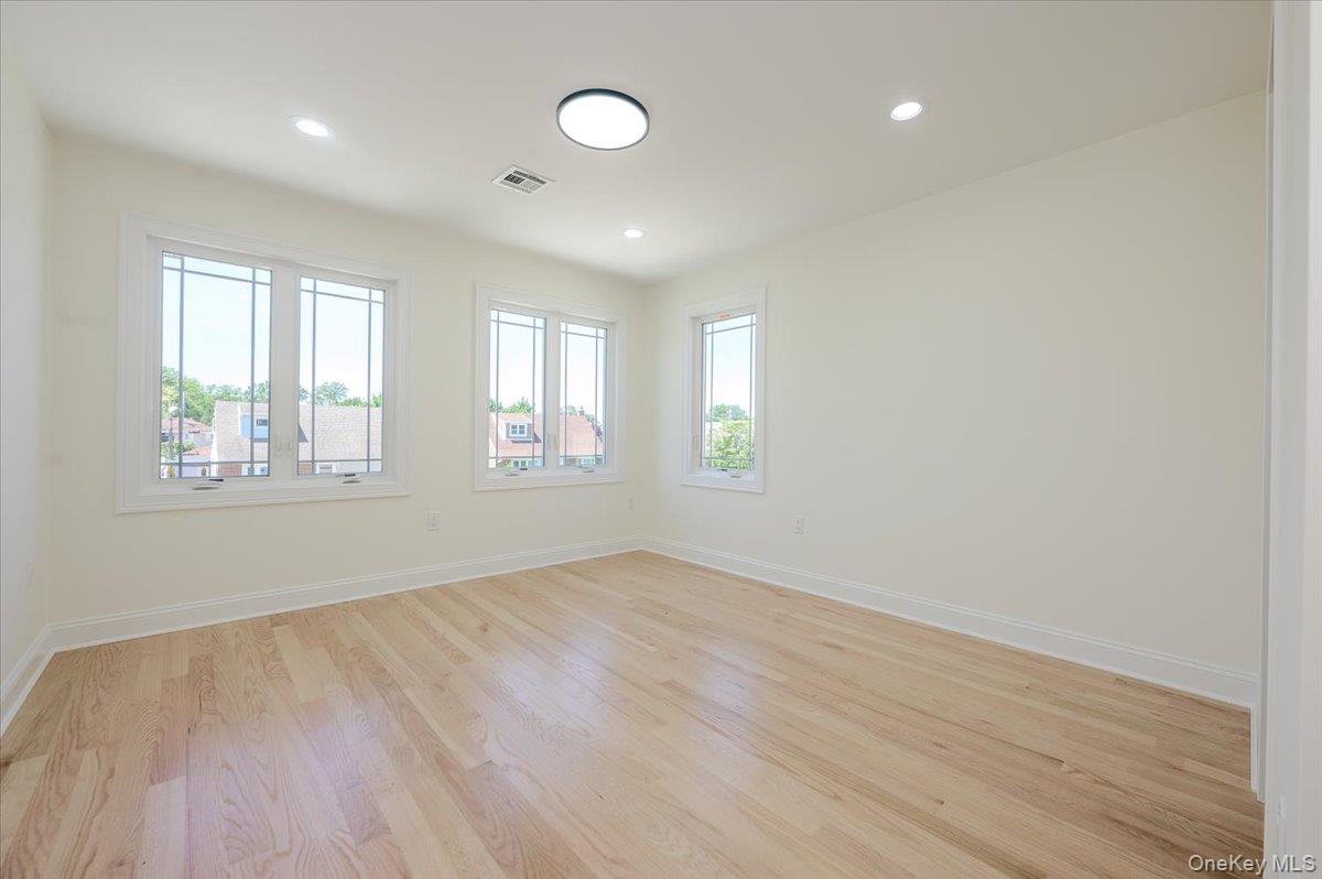64 Landau Avenue Property Photo 25