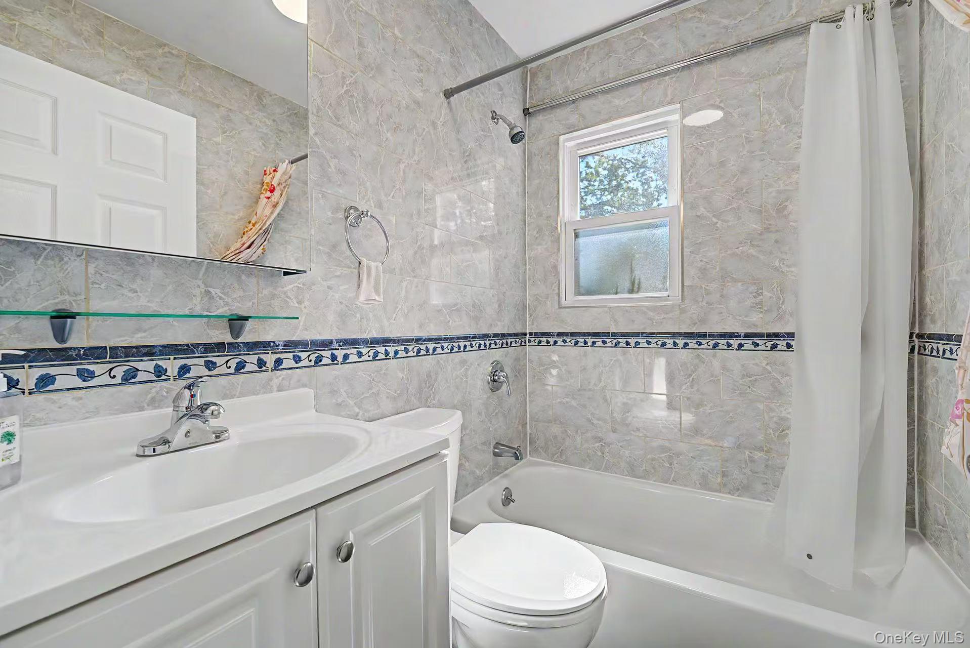 850 Washington Street Property Photo 8